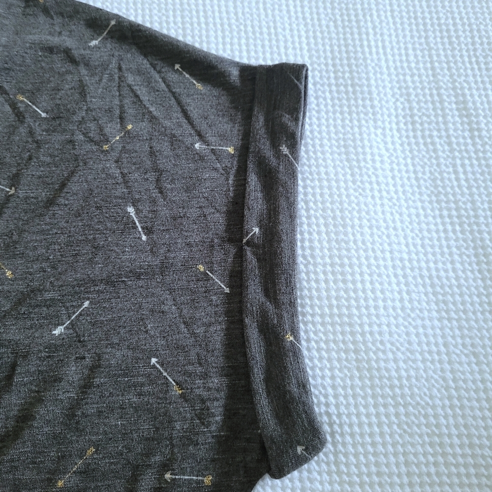 TRU Self Charcoal Space Dye Arrow🏹 Top - NWT - Picture 8 of 11